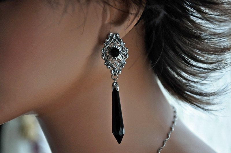 Gothic Victorian Earrings,Filigree Earrings,Swarovski Crystal Black Earrings,Vintage Style Earrings,Antique Silver,BLACK KNIGHT