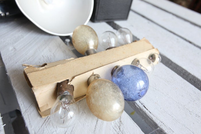 Vintage Flash Bulbs packs of two