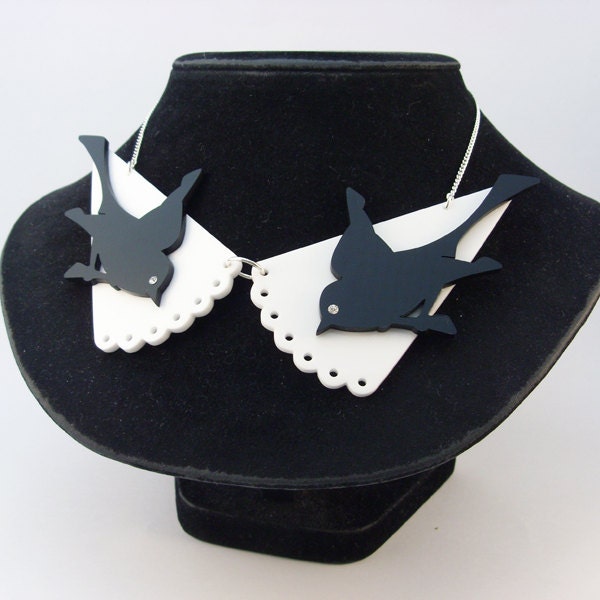 Black Acrylic Wagtail Collar Necklace