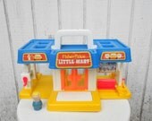 Fisher Price Little People Vintage 80's Little Mart Carwash and Wooden Little People