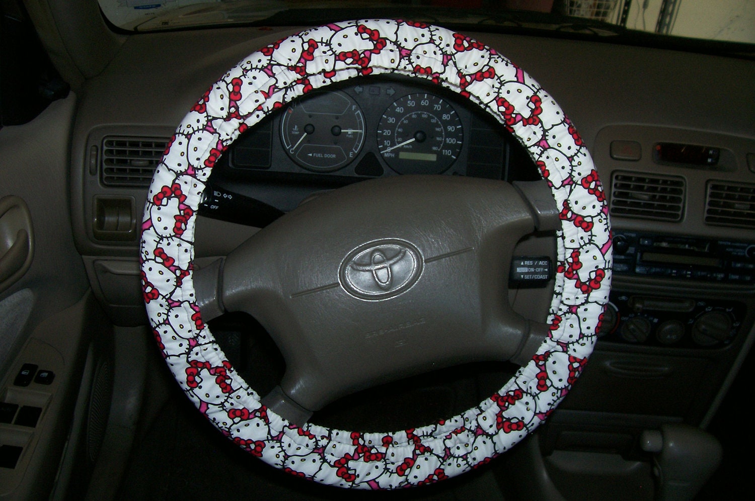 Hello Kitty Steering Wheel Cover