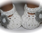 Crochet white baby girl booties shoes slippers mary janes gray silver sparkly flower newborn gift baby shower photo prop