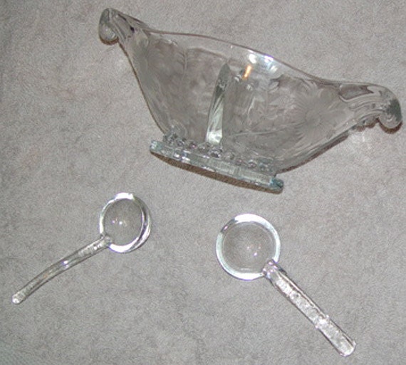 Etched crystal mayonnaise/condiment server dish with ladles, C. 1938