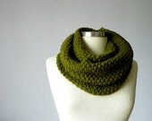 Knitting Cowl Scarf Neck Warmer,  Green Handmade knit winter, fall women accessories, christmas gifts, chunky infinity cowl