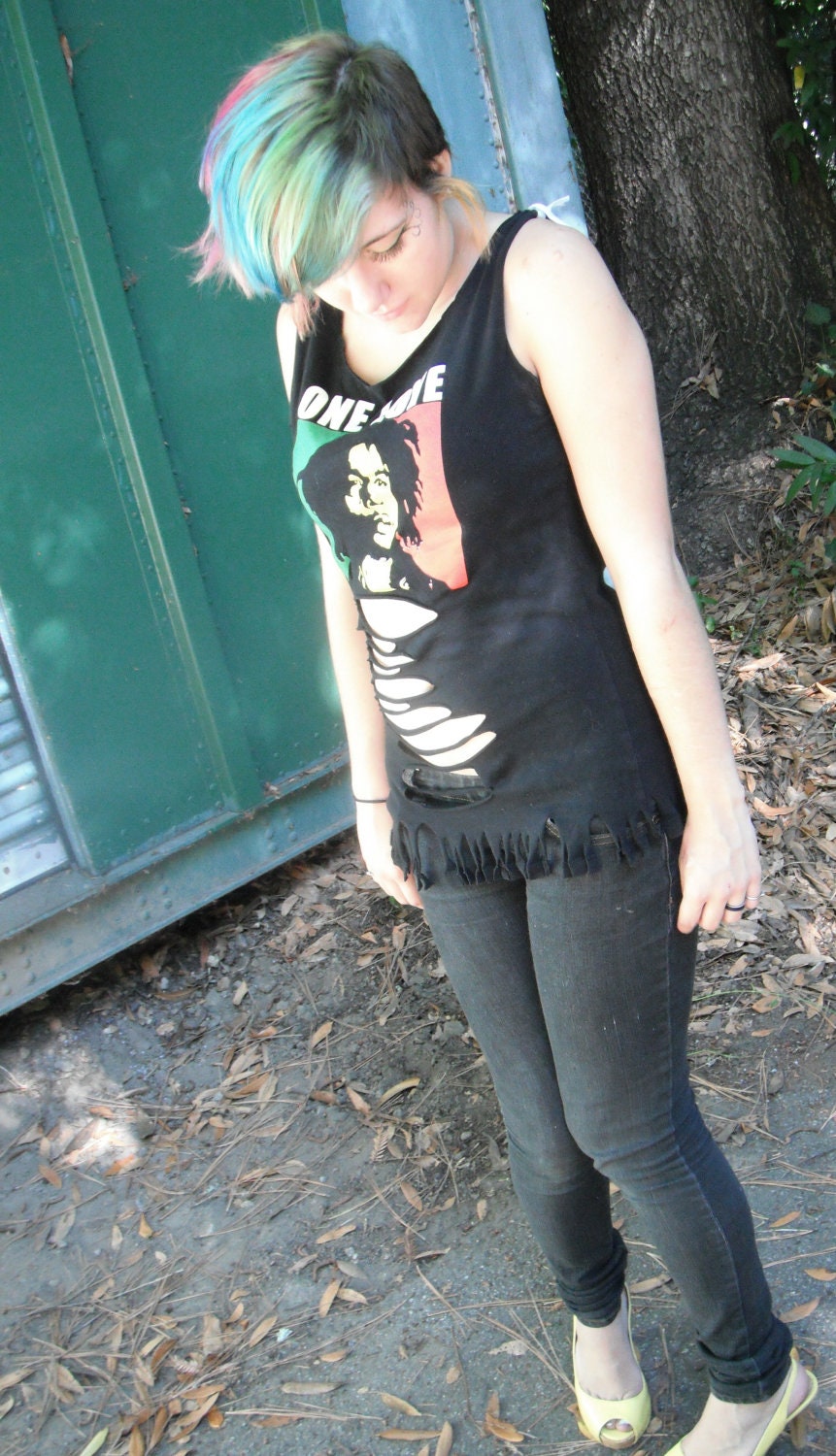 15% OFF SALE Bob marley repurposed tshirt featuring heart on back