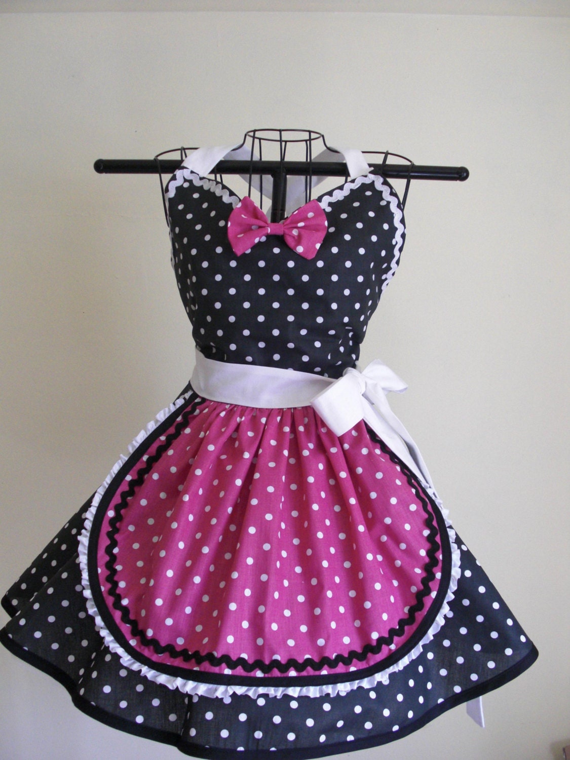 Retro Apron French Maid Apron Pin-up Black and White Hot Pink Polka Dots Flirty Skirt Sweetheart Neckline