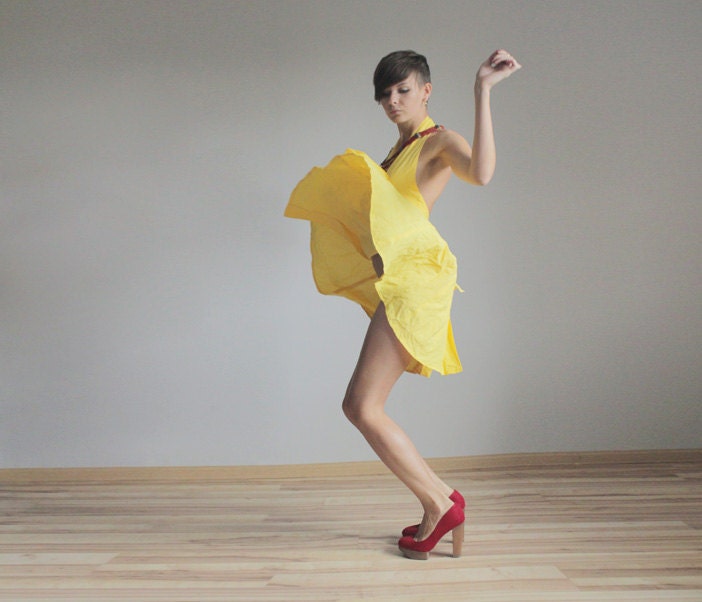 Vintage 60s yellow Marilyn Monroe dress