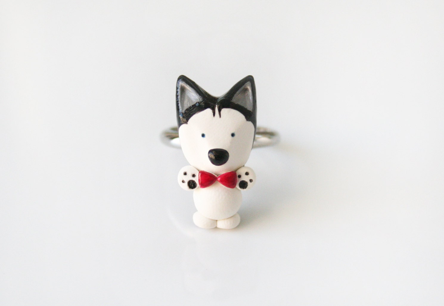 Mika the husky Bow tie ring