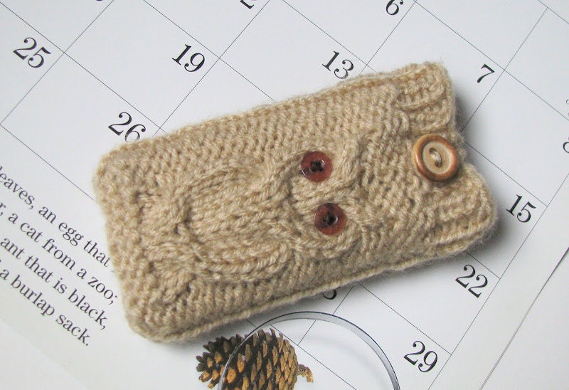 iPhone 5/ 4 case iPod Touch cover Android mobile phone bag, Blackberry holder, Smartphone, HTC Droid Incredible sleeve, Owl knit in beige