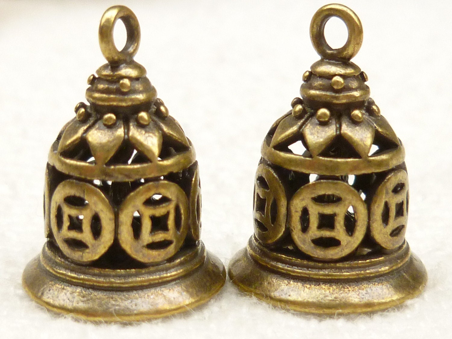 3D Filigree Bell Charms, Antiqued Bronze, Vintage Look (2) - A7 - BellasBeadHabit
