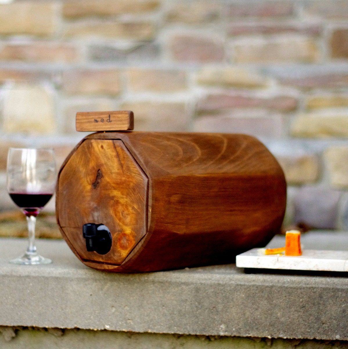 Wine Barrel - Wedding Reception - Gift Idea - Eco Friendly - Rustic Wedding - Maid of Honor Gift - Wine Decanter