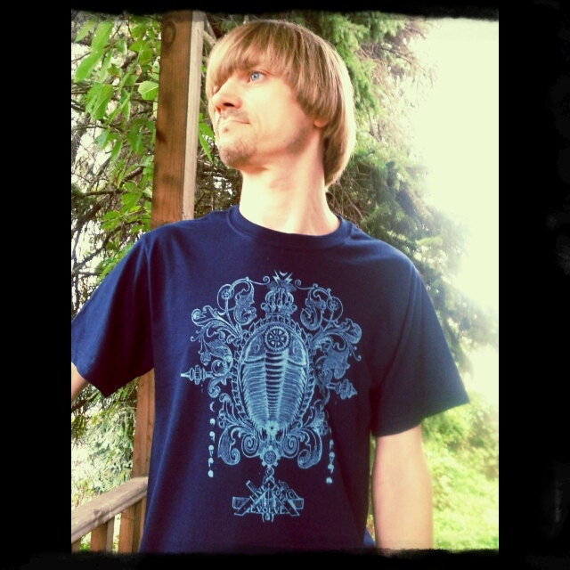Cosmic Trilobite T-Shirt- Evolution Art Gorgeous Unisex Mens Navy Blue Tee Size M L-  Live Love Evolve