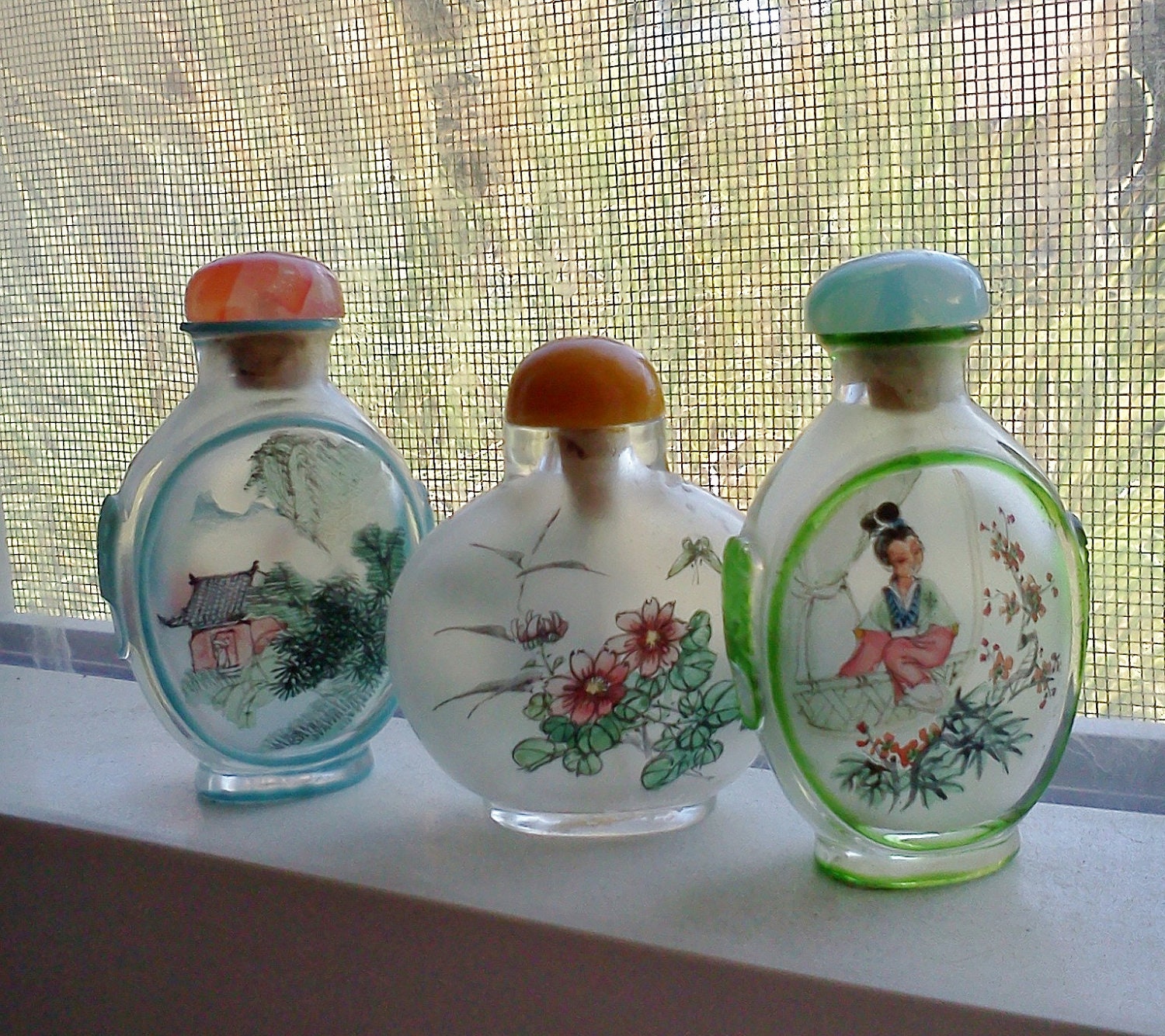 Vintage Chinese Snuff Bottles Reverse Painted - WeeLambieVintage