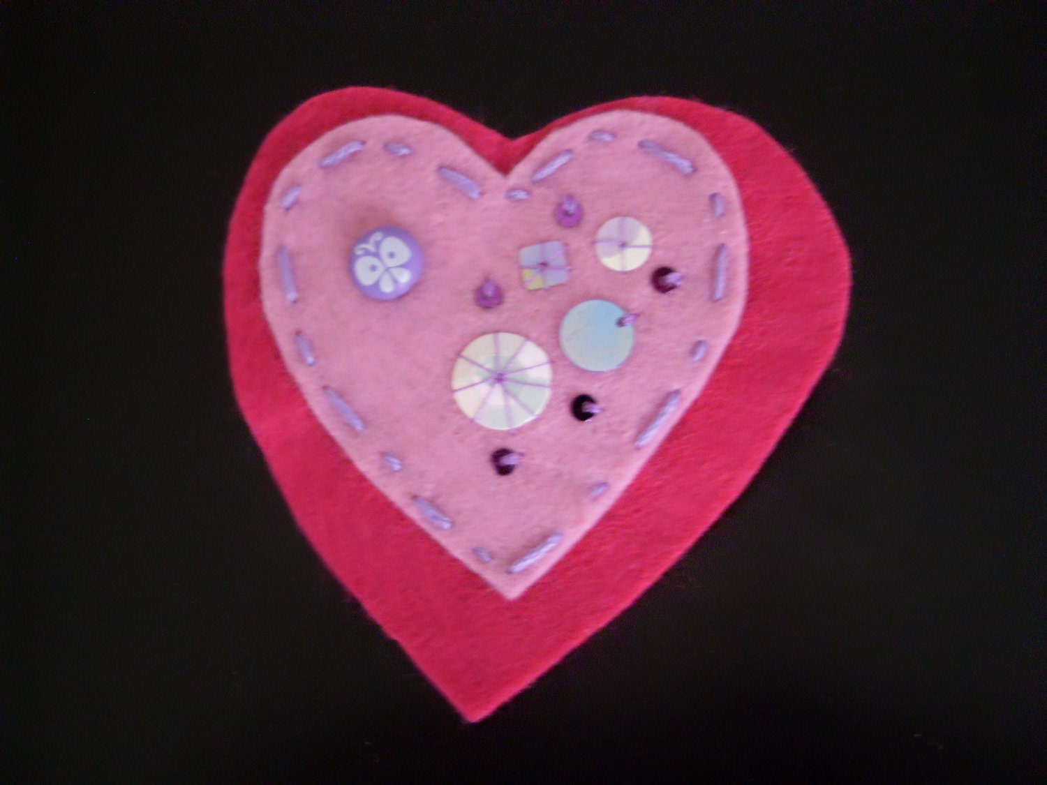 Children Pink felt heart decorated sequin and bead brooch / pin for girls - suitable from 36 months / 3 years. Handmade