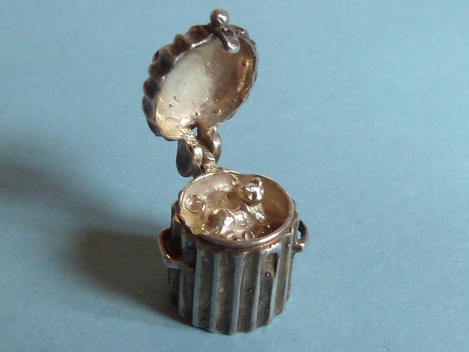 Vintage UK Charm Sterling Silver Bin Cat Signed CHIM bracelet charm old pendant rare charm