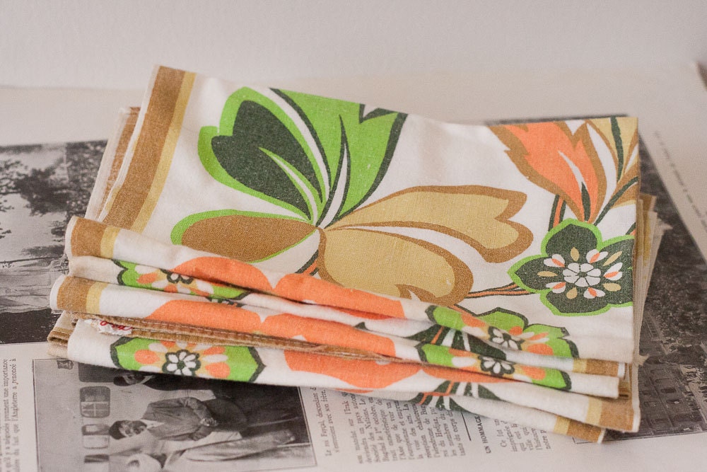 Set of 6 French Vintage Cotton Napkins from the 1970s - Flowers, Flower Power, Orange and Brown