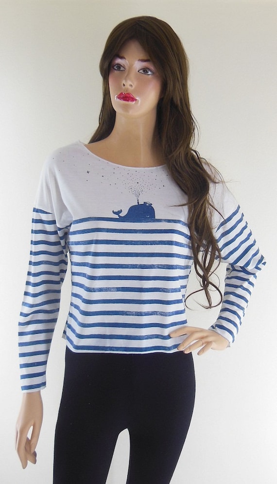 Whale Fish Sea Ocean Animal Style Crop Top Blue Striped White Long Sleeve Sceen Print Size M