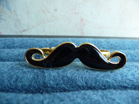 Black Mustache Two Finger Adjustable Double Rings by vintagerust
