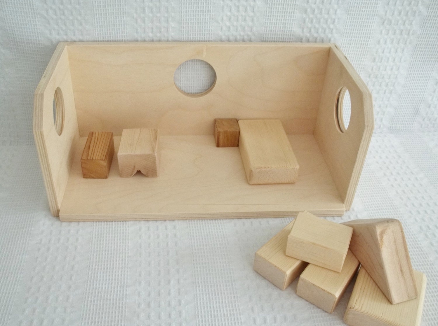 Wood doll house with block furniture to spark your imagination, modern style dollhouse