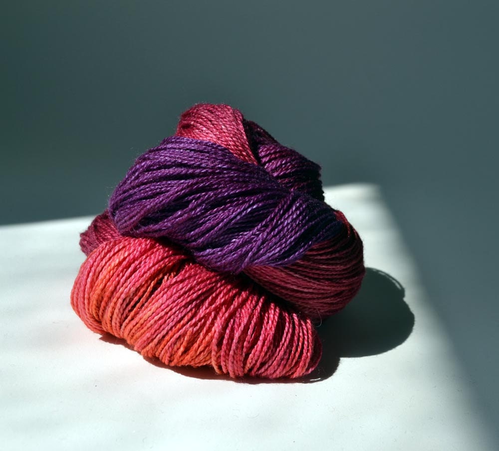 Superwash Merino/ Silk 378 yards/ 115 g - Delilah