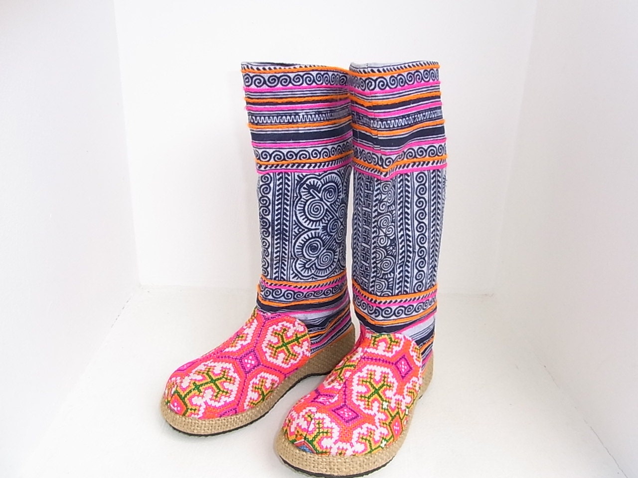 Vintage Boots Size 9 HMONG Fabric Hand Embroidered Laced Boots Thailand (213)