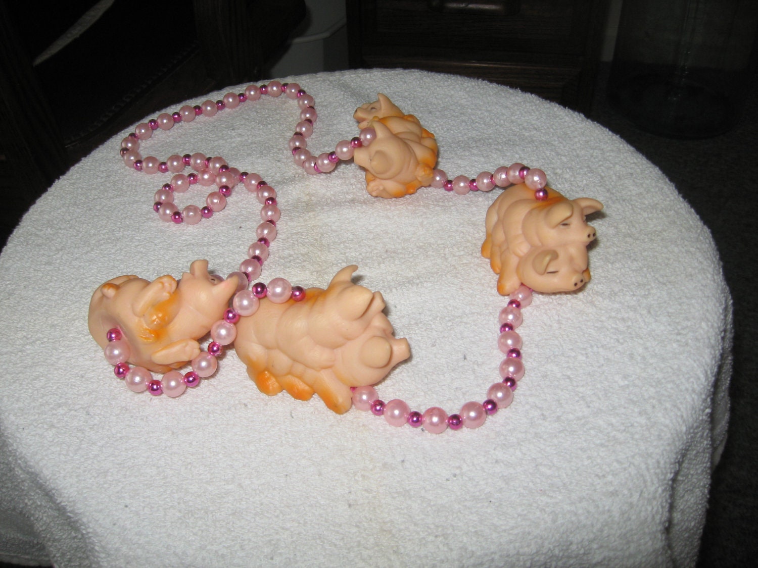 Plastic Pig Pearl Makin Bacon Necklace