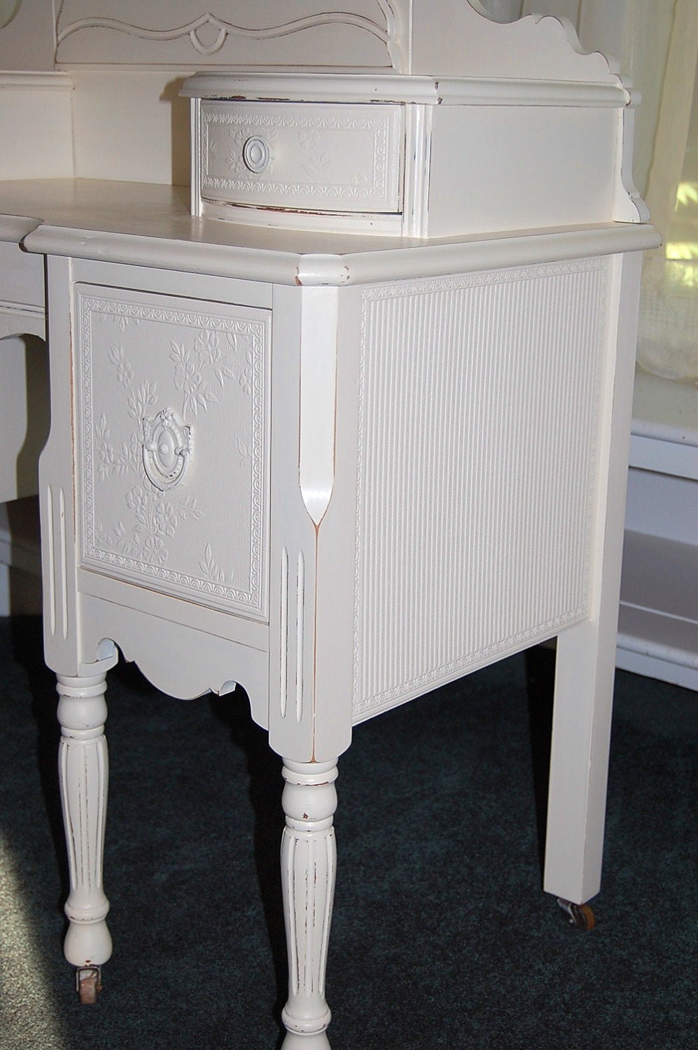 On Hold for Tammy          Beautiful Distressed Cottage Chic Vanity with  Mirror