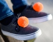 handmade shoe clips with fluorescent orange pompoms, pom pom, pompon by bimabejbe