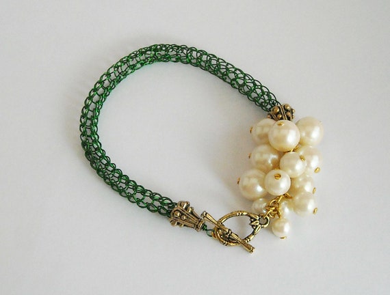 Green Viking Knit bracelet with pearls