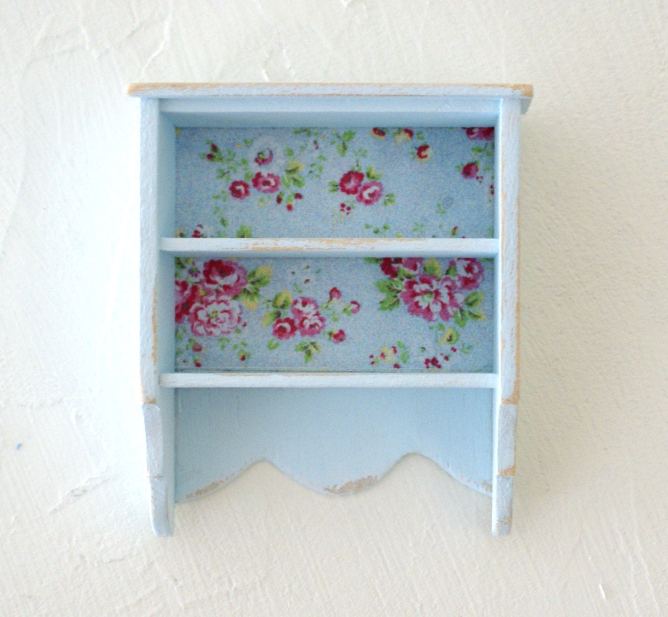Little Shabby Chic Wall Shelf for your by LovejoyBears