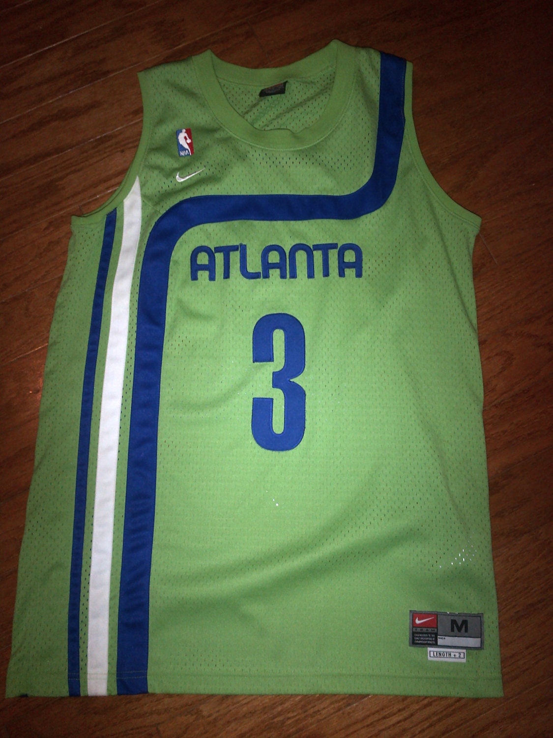 retro atlanta hawks shirt