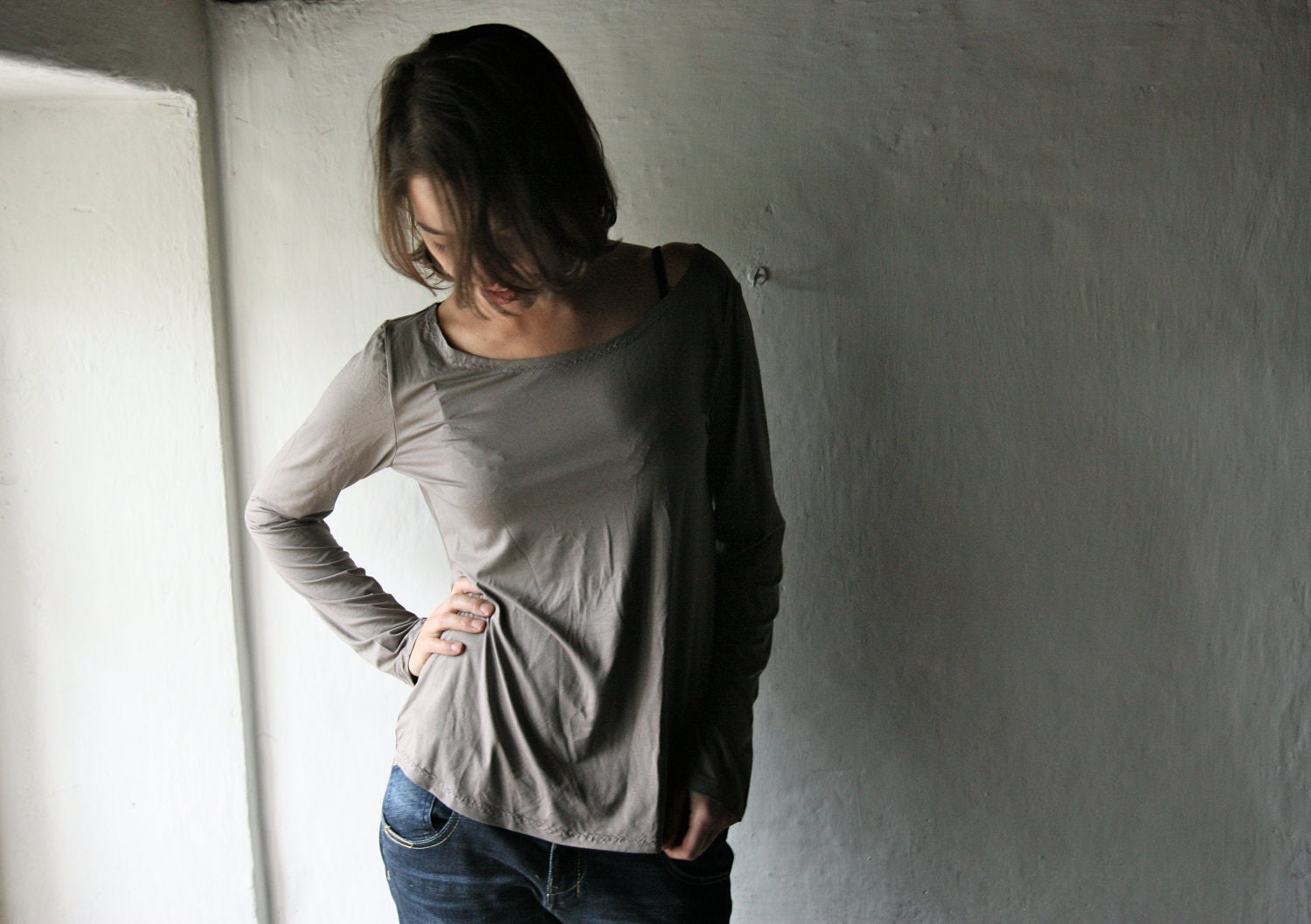Womens blouse - scoop neck tshirt, long sleeved shirt basic top in grey jersey