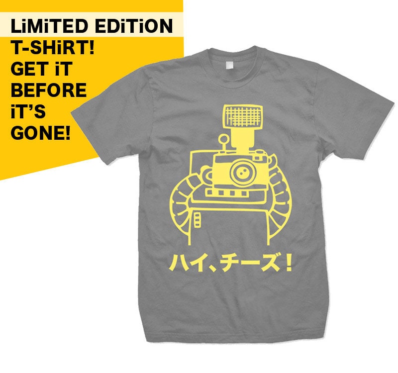 Say Cheese - Hai Cheezu - Japanese Robot Photographer - Mens Slate T-shirt
