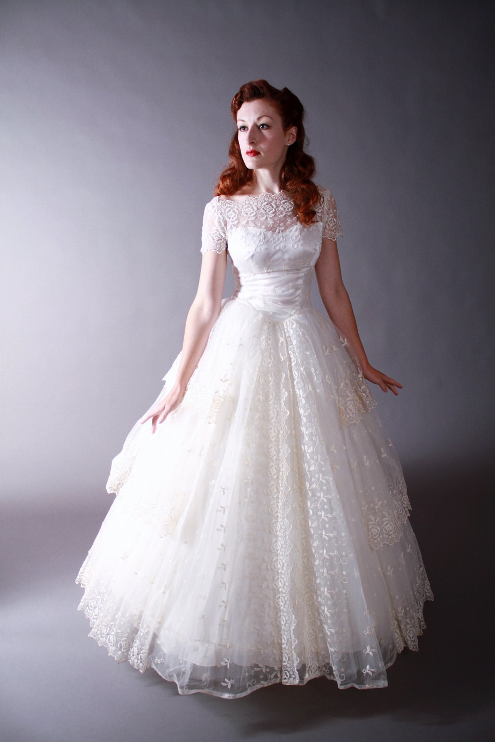 Vintage 1950s Wedding Gown - Amazing Tiered Pale Ivory Tambour Lace Wedding Dress