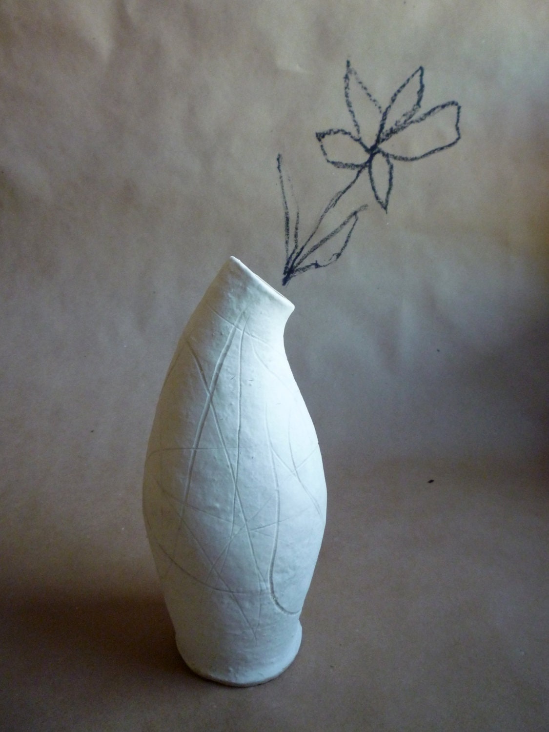 mapping white vase