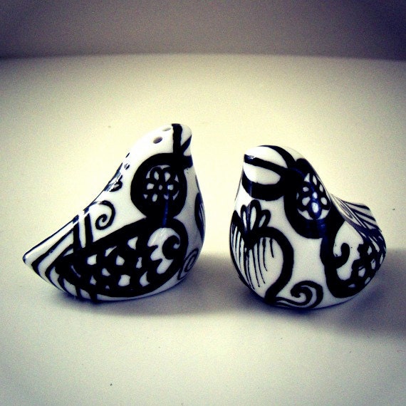 Love Birds Cake Topper Wedding Decor Salt & Pepper Shakers Ceramic Black White Folk Art Hand Painted Stripes Hearts Flowers