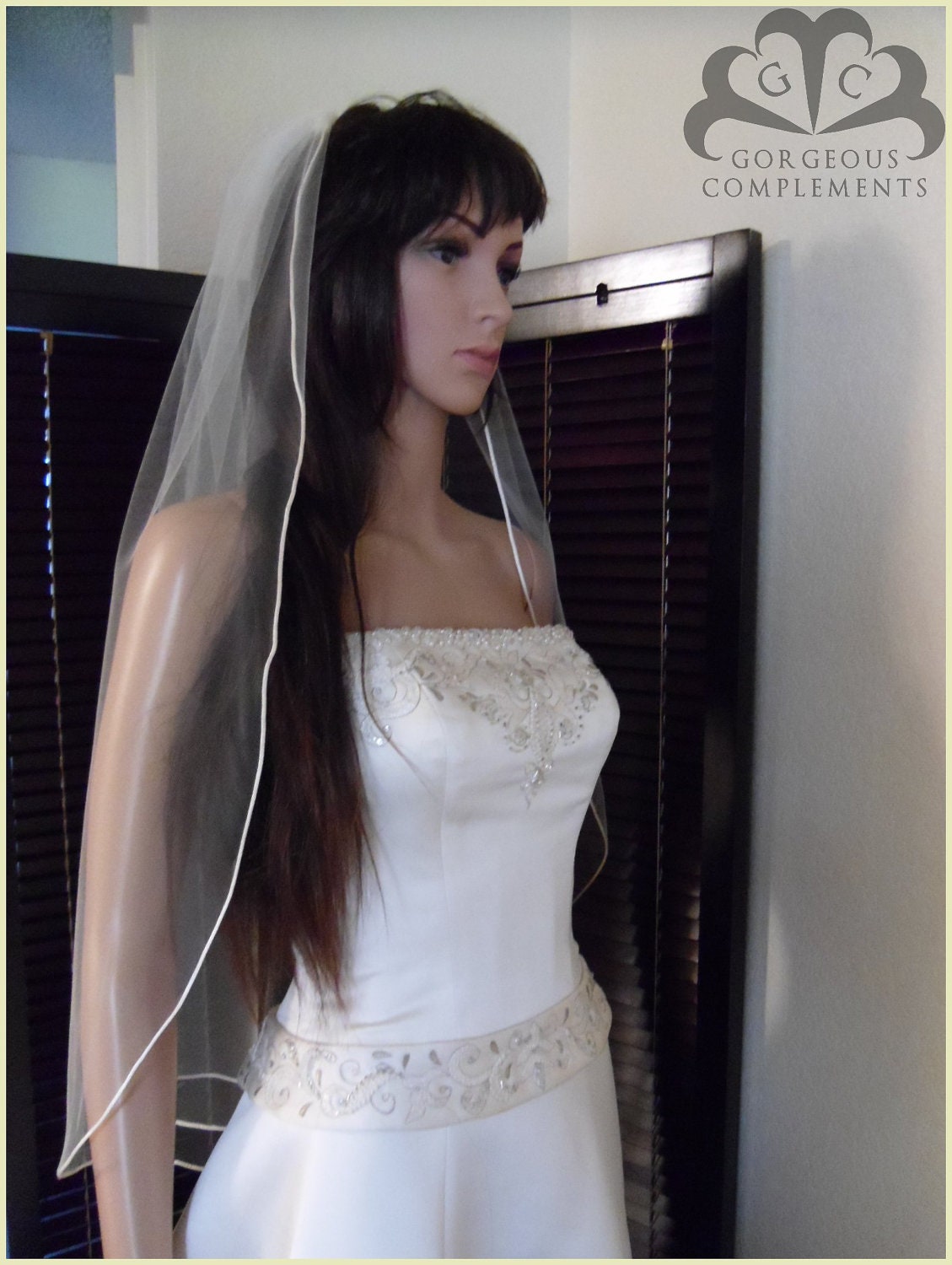 Single Tier Satin Rattail Edge Wedding Veil Sheer Waist Length