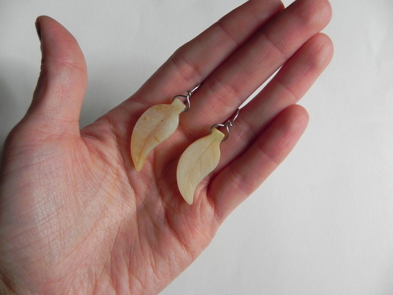 carved agate leaf drop earrings, leaf drop earrings, carved gemstone earrings, leaf jewelry