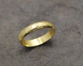 Simple hammered wedding ring for men - recycled 14k yellow gold