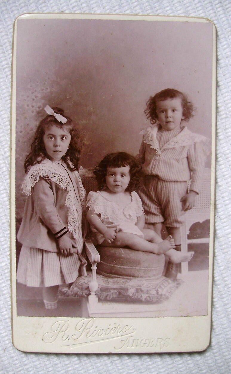 RESERVED LISTING - Antique French Photo Carte de Visite - Three Little Siblings (R. Rivière, Angers)