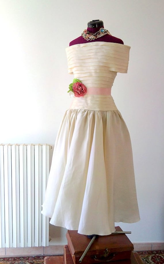 Adorable Vintage Wedding Dress 1950s Bride Dress Bridal Prom dress Small