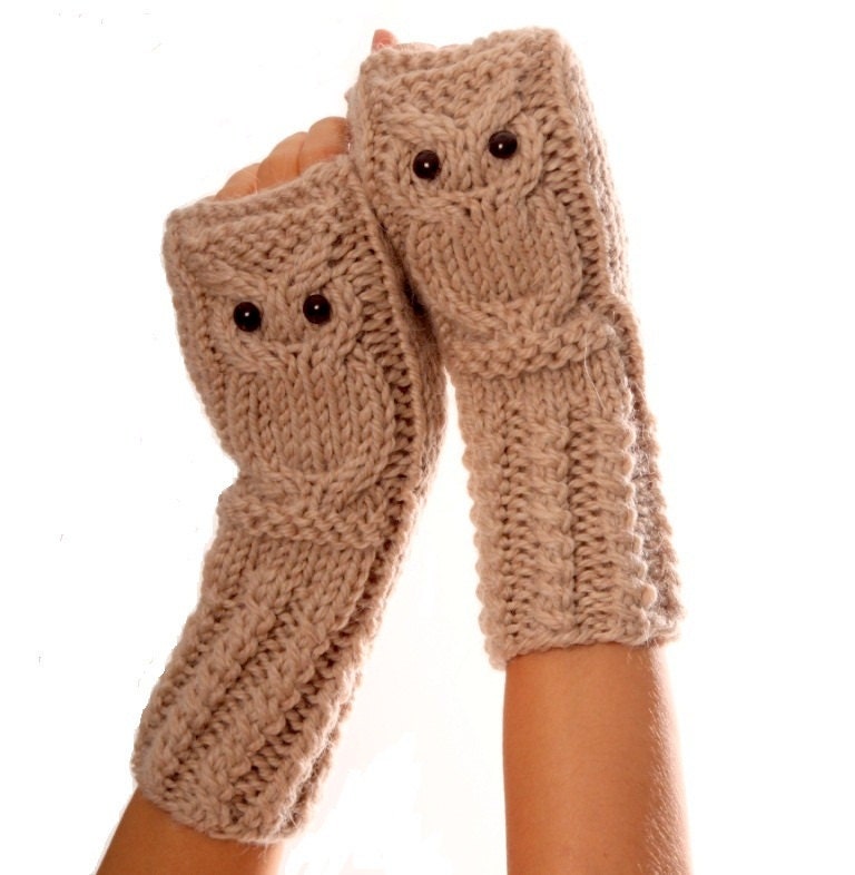 Owl fingerless mittens / gloves /wristwarmers in oatmeal, wool alpaca acrylic yarn blend