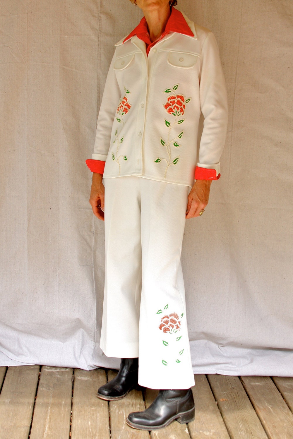 Vintage White Western Leisure Pant Suit with Rose Motif Cowboy
