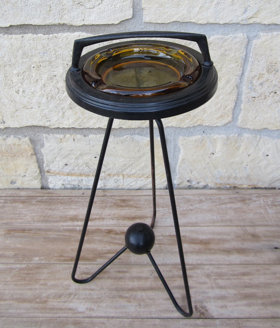 Atomic Mid Century Modern Iron Smoke Stand Hairpin Tripod Ashtray with Light Amber Ash Tray