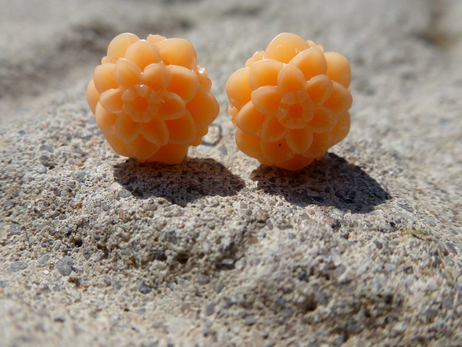 Flower  Earrings: Peach Dahila Stud Earrings, Poly Resin Flower, Plastic, Pretty, Rose, Simple