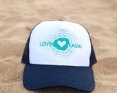 LOVE KAUAI Island Heart Ripple Trucker Hat in Navy & White