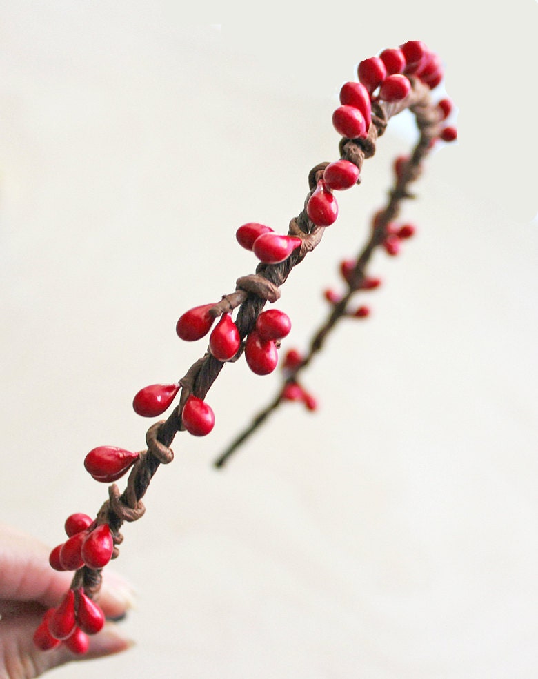 Red Berries Vine Crown. Bohemian. Woodland, Rustic Wedding, Bridesmaids, Spring Wedding, Hair Wreath.