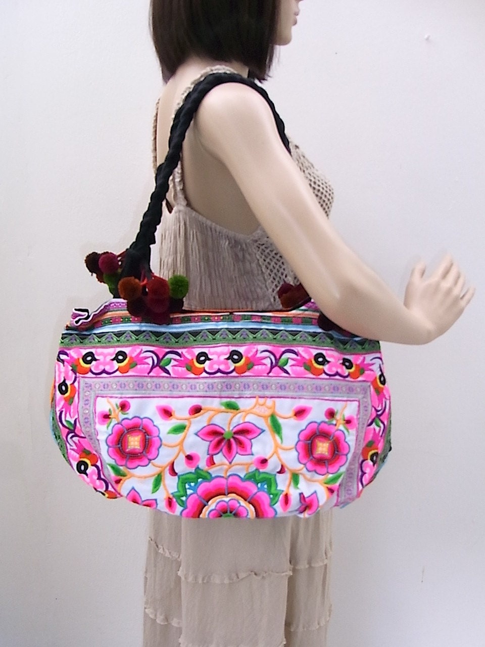 White Garden Tote Bag Hill Tribe Thailand FAIR Trade Handmade Pom Pom (BG146-WW)