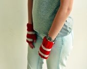 fingerless mittens red and grey stripes