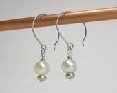 Ivory Pearl Dangle Earrings - Bridal Earrings - Bridesmaid Gifts